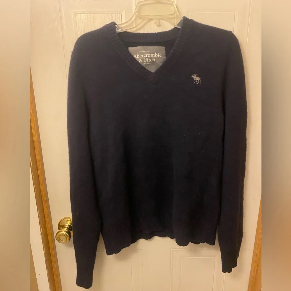 Abercrombie & Fitch Men’s Navy V-Neck Cashmere Sweater